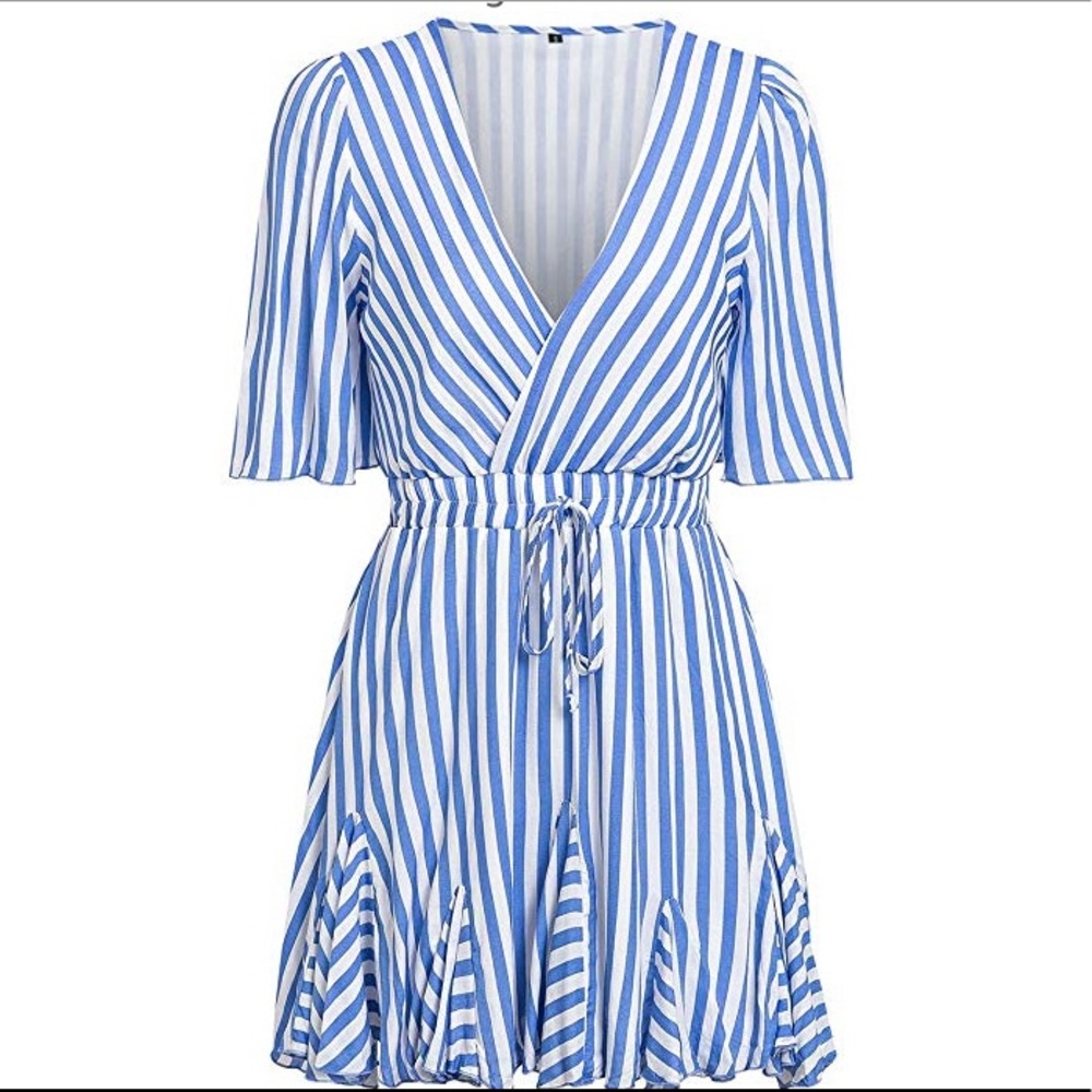 V neck dress with ruffled hem - Picture 3 of 5